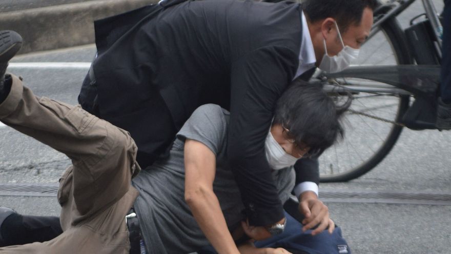 El autor confeso del asesinato de Shinzo Abe mandó una carta en la que alertaba de sus intenciones