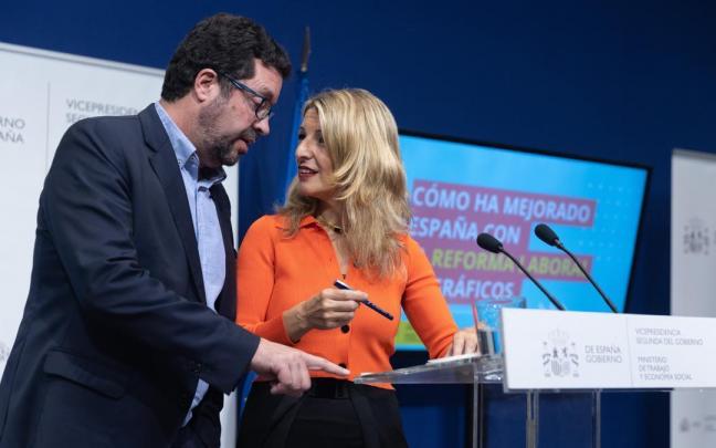 El secretario de Estado de Empleo y Econom&iacute;a Social, Joaqu&iacute;n P&eacute;rez Rey y la vicepresidenta segunda, Yolanda Diaz.