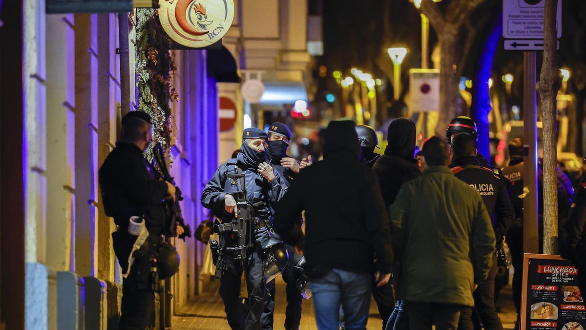 Los Mossos se despliegan en Barcelona por una alerta de secuestro