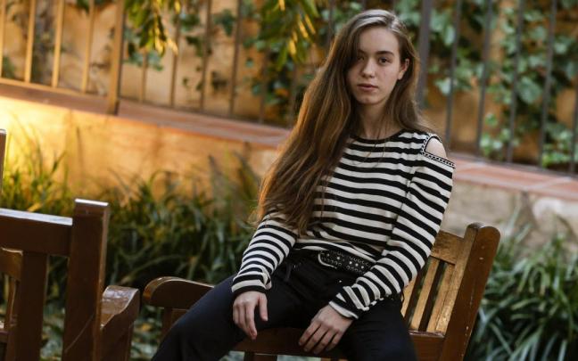 La joven de solo 16 a&ntilde;os ha publicado su primer disco, Dopamina.