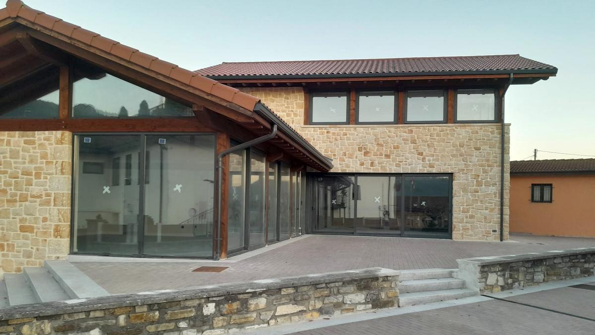 Errementari luce un renovado aspecto tras su reforma integral.