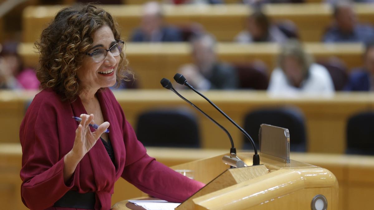 María Jesús Montero, durante el debate en el Senado.