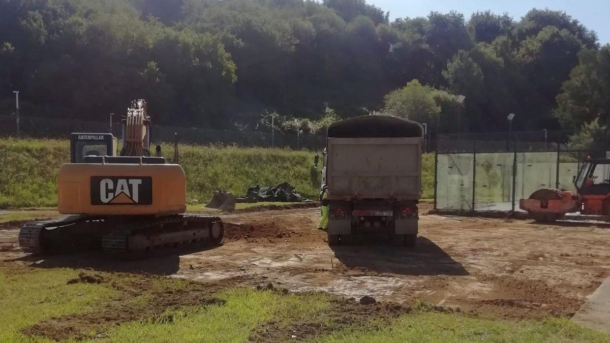 Maquinaria sobre el terreno en la zona de Arestui.