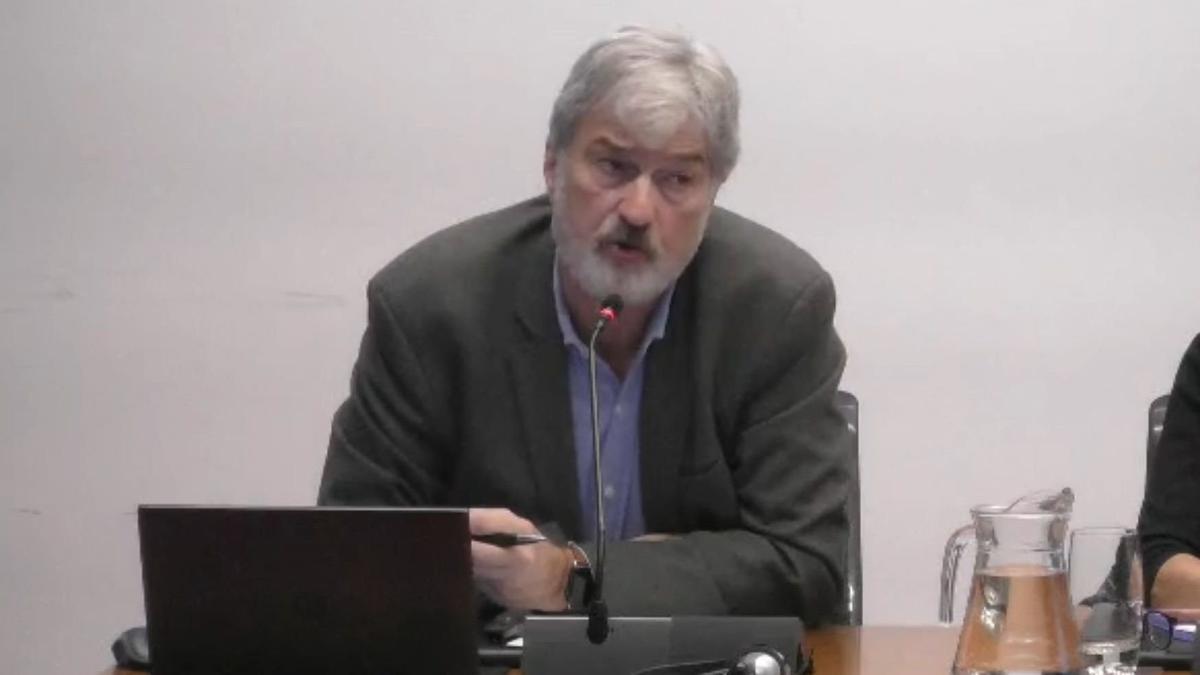 Alfonso Echávarri: "Muchas de las personas no quieren que les arreglemos la vida, les basta con sentirse escuchadas"