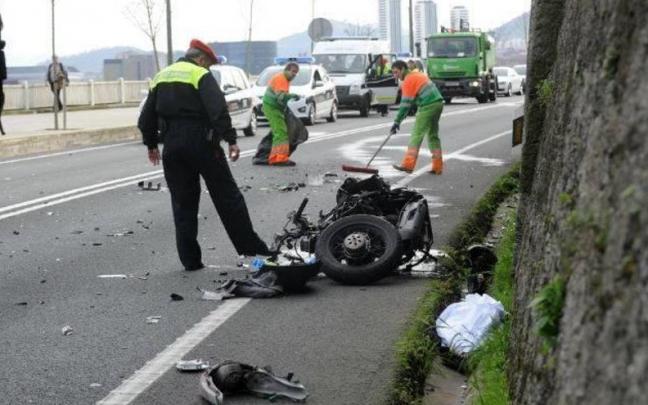 Imagen de un accidente de moto registrado en Euskadi. Imagen de un accidente de moto registrado en Euskadi.