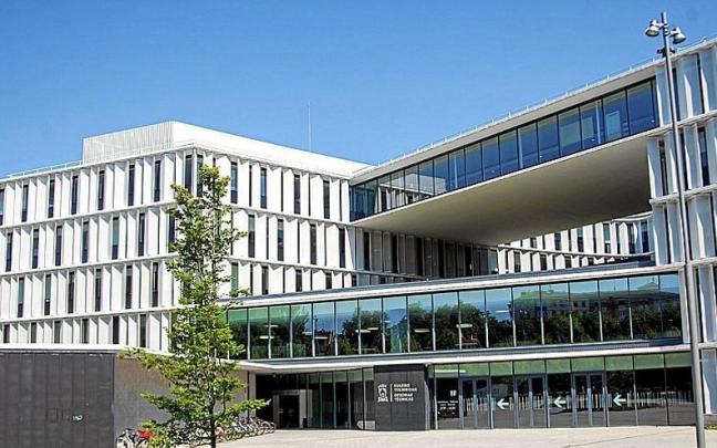 Las medidas en las que trabaja el Ayuntamiento serán de aplicación en edificios públicos, como las oficinas técnicas, ubicadas en el barrio de San Martín. | FOTO: JORGE MUÑOZ