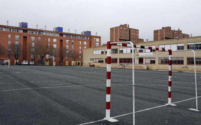 Patio del colegio Jos&eacute; M&ordf; Iribarren.