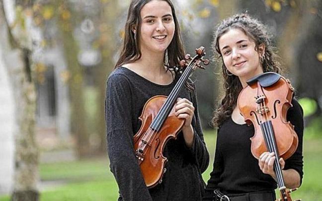 Klara Mena e Irene Mena en la reciente concentraci&oacute;n de la EGO en Musikene.