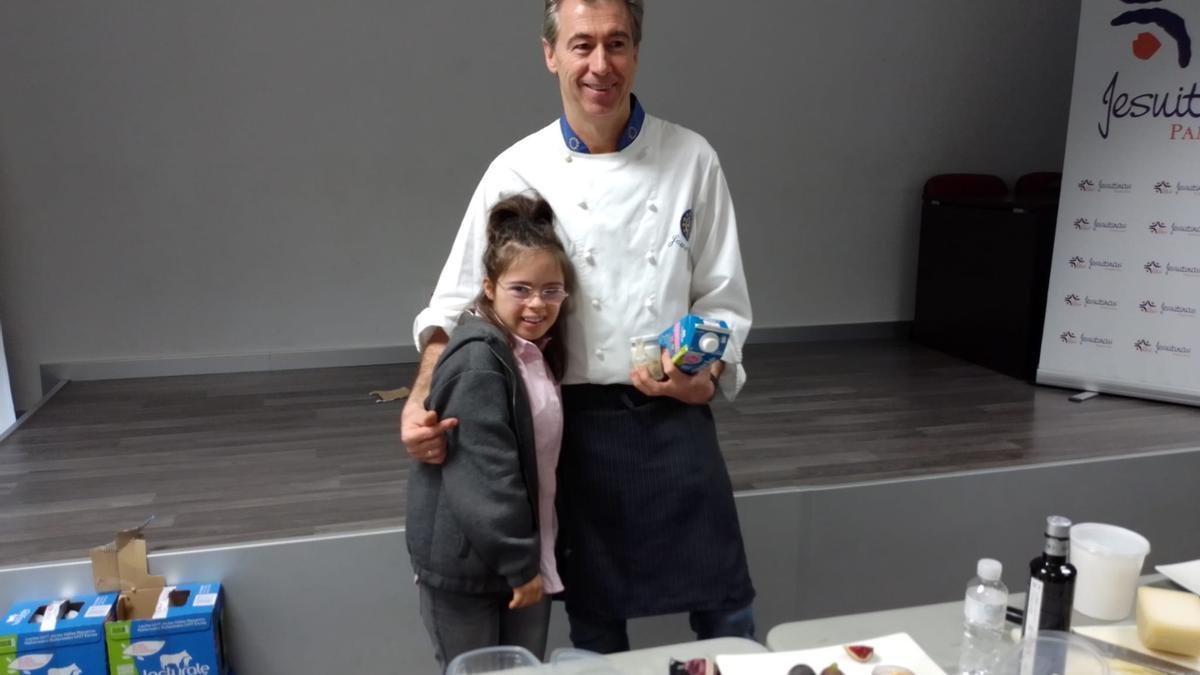 Padre e hija, al finalizar la clase.
