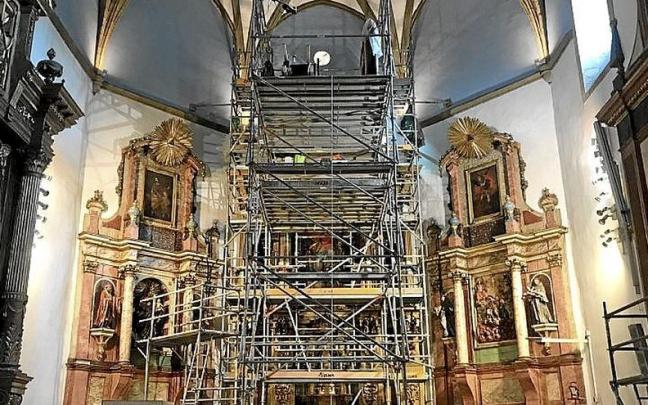 Las obras del retablo del altar mayor. | FOTO: E.C.A.