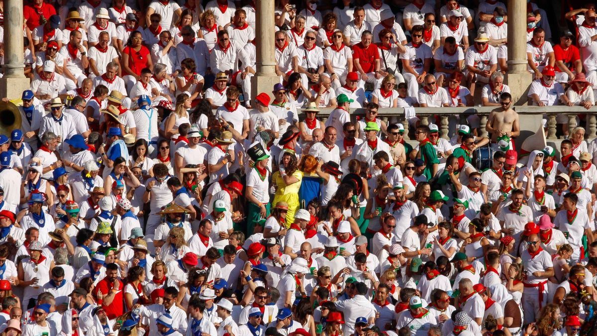 Ambiente en la corrida de toros del 7 de julio