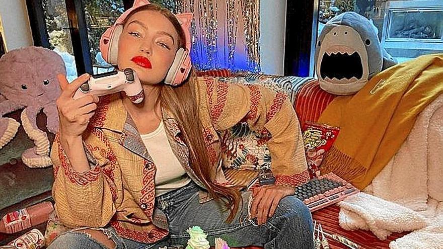 El estilo futurista, como en esta imagen de Gigi Hadid, es una de las apuestas de Pinterest.