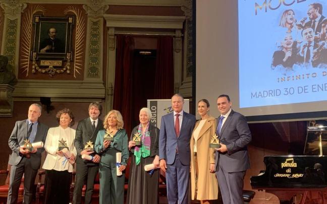 El grupo Mocedades recibe el premio Estrellas del Siglo del Instituto Latino de la Música. El grupo Mocedades recibe el premio Estrellas del Siglo del Instituto Latino de la Música.
