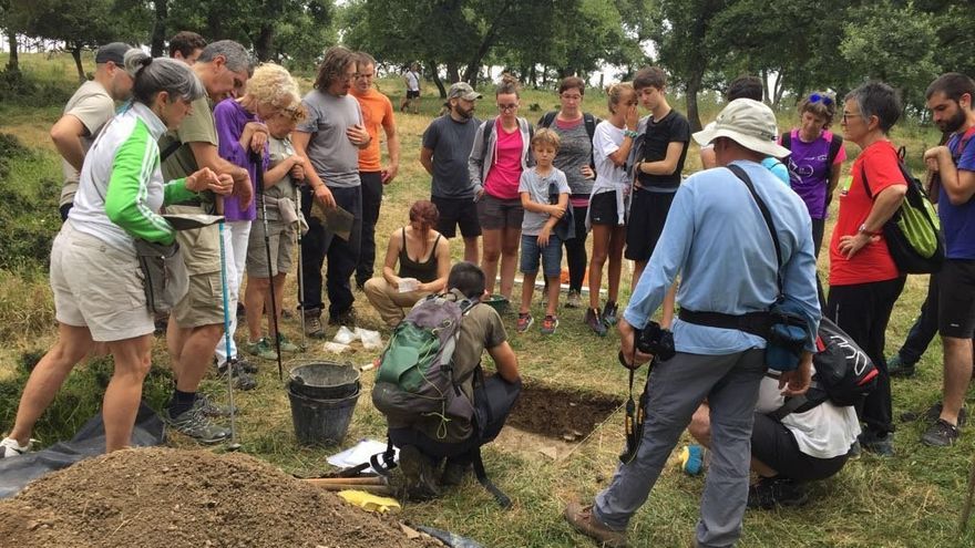 Visita guiada a las intervenciones arqueológicas del monte Babio, en Izoria.