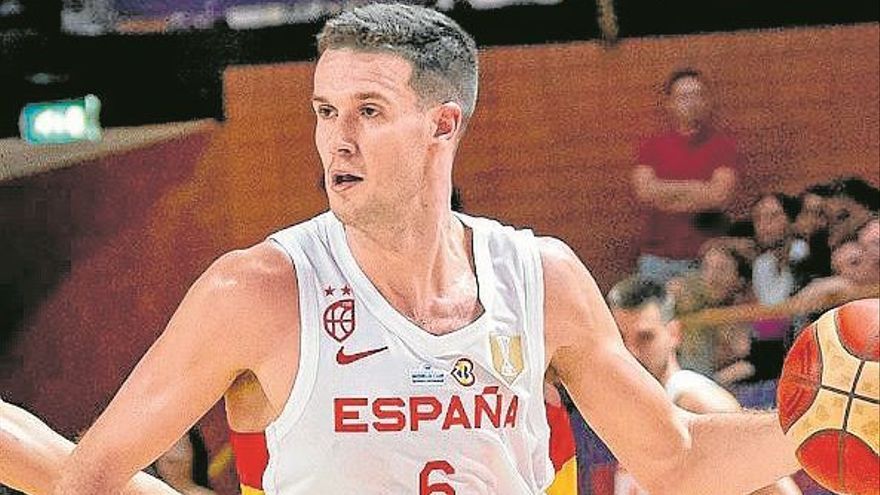 Xabi López-Arostegui y Darío Brizuela forman la pareja vasca en el Eurobasket.