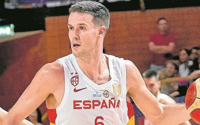 Xabi L&oacute;pez-Arostegui y Dar&iacute;o Brizuela forman la pareja vasca en el Eurobasket.