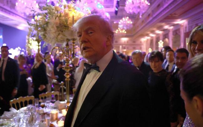 Trump en la fiesta de fin de a&ntilde;o que dio en su mansi&oacute;n de Florida.