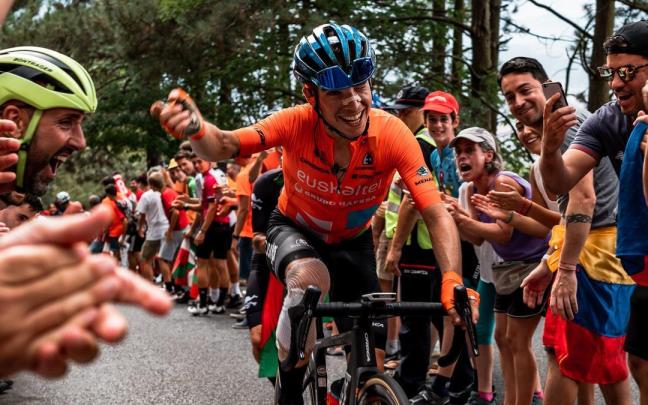El Euskaltel-Euskadi pone rumbo a la Vuelta
