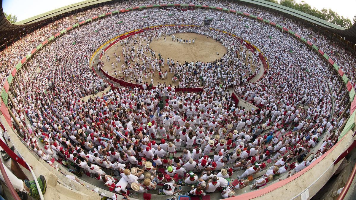 Ambiente Plaza de toros de Pamplona.