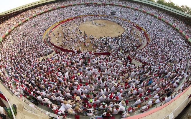 Ambiente Plaza de toros de Pamplona.