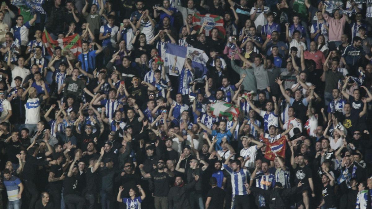 Gradas en el Racing - Alavés.