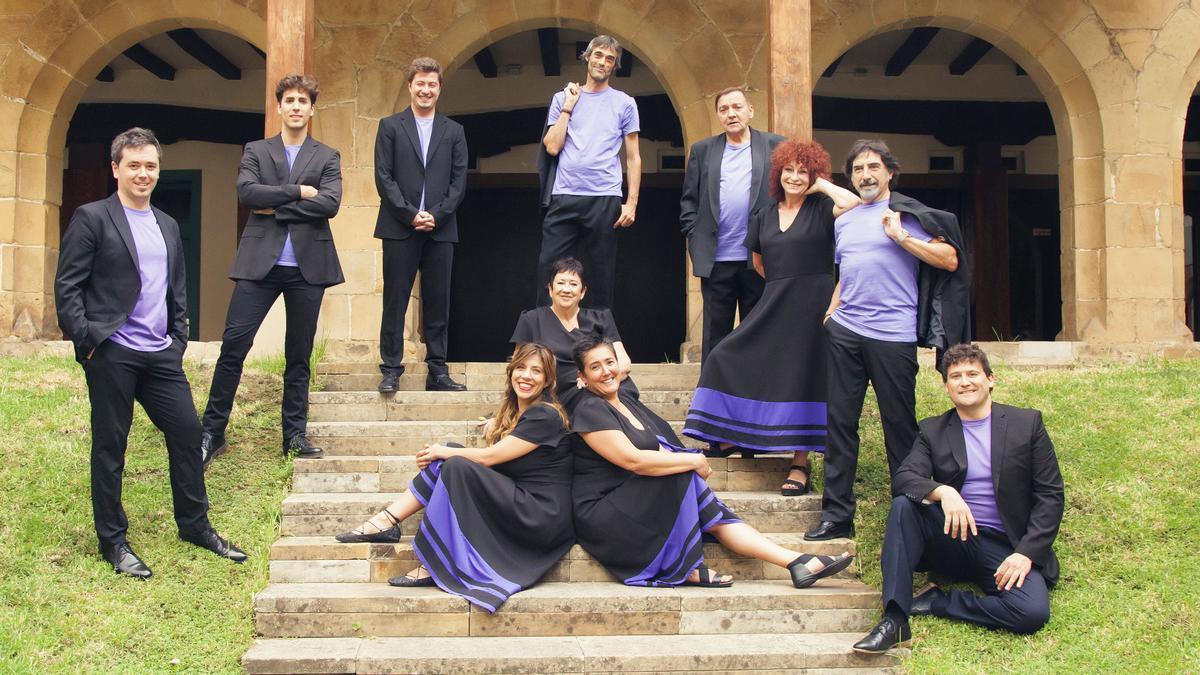 El coro surgi&oacute; en 2018 para cantar obras de autores/as vascas y escritas en euskera.