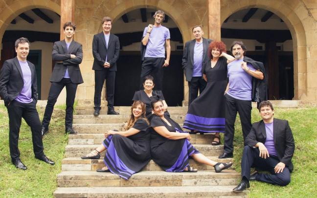 El coro surgi&oacute; en 2018 para cantar obras de autores/as vascas y escritas en euskera.