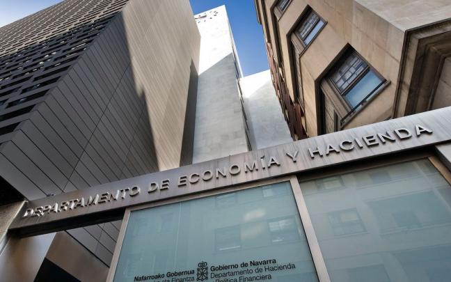 Fachada del Departamento de Economía y Hacienda.