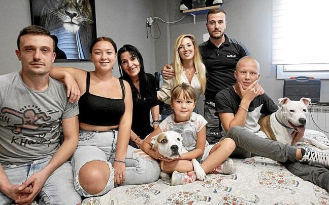 En casa de la familia Ma&ntilde;anes todo el mundo aporta para poder sacar adelante la protecci&oacute;n y acogida de los tres hermanos ucranianos.