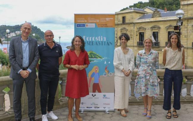 Alexander Boto, Jes&uacute;s Ibarluzea, Marisol Garmendia, Itziar Larizgoitia, M&oacute;nica Pedreira eta Aitana Lertxundi.