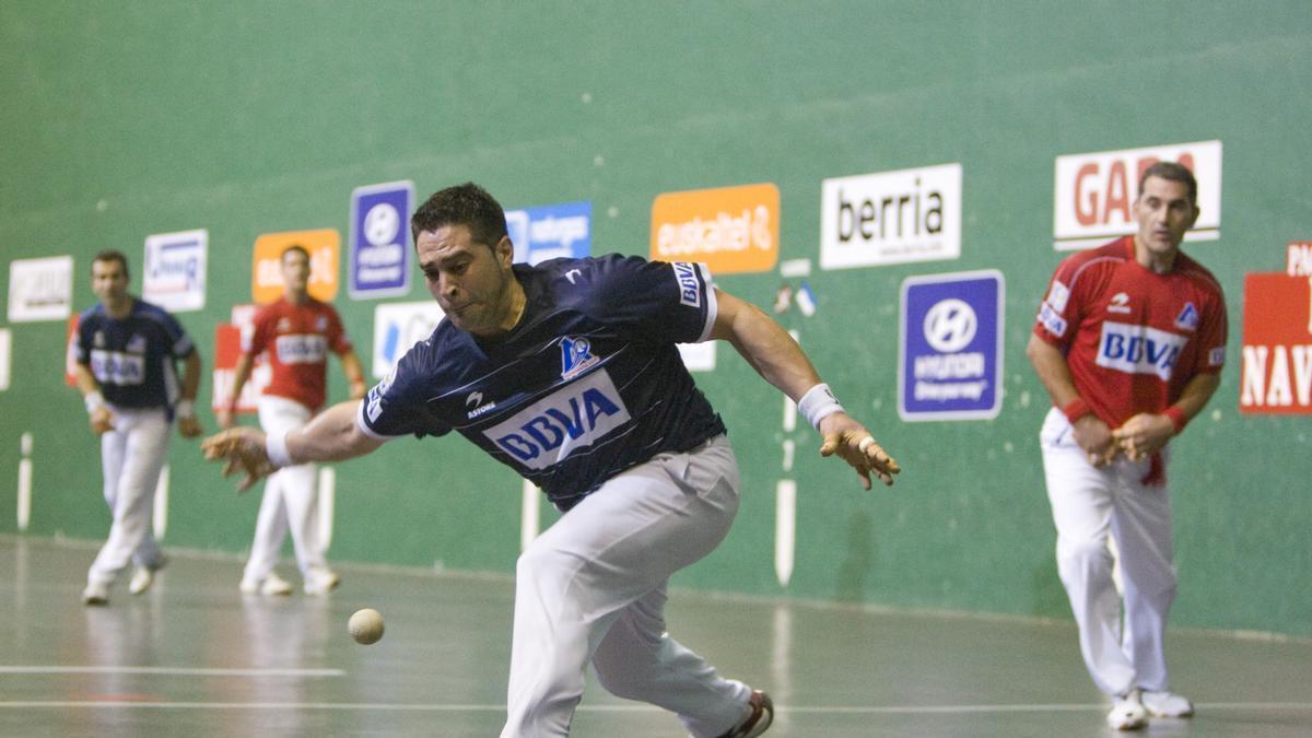 Mikel Goñi, durante un encuentro con Aspe.