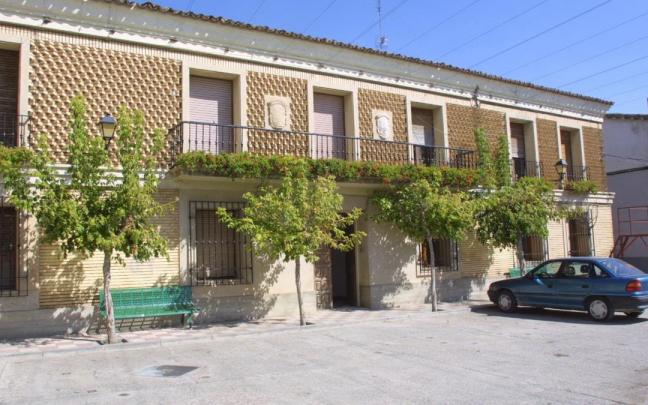 Vista exterior de la Casa Ducal, en cuya planta baja se instalará el Centro de Día Vista exterior de la Casa Ducal, en cuya planta baja se instalará el Centro de Día