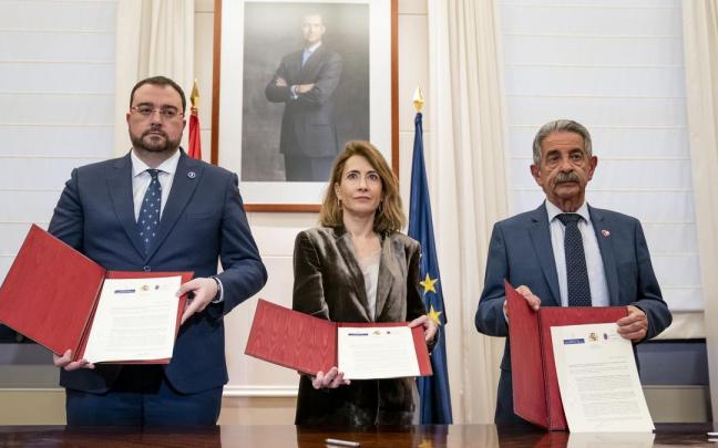La ministra de Transportes, Movilidad y Agenda Urbana, Raquel Sánchez (c), se reúne con el presidente del Principado de Asturias, Adrián Barbón (i), y con el presidente de Cantabria, Miguel Ángel Revilla La ministra de Transportes, Movilidad y Agenda Urbana, Raquel Sánchez (c), se reúne con el presidente del Principado de Asturias, Adrián Barbón (i), y con el presidente de Cantabria, Miguel Ángel Revilla