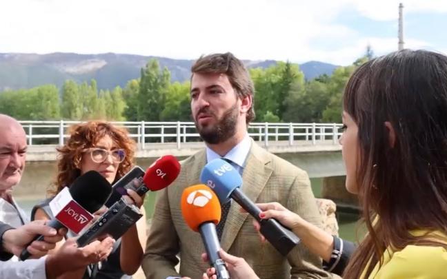 Juan García-Gallardo atiende a los medios en las instalaciones de la central nuclear Juan García-Gallardo atiende a los medios en las instalaciones de la central nuclear
