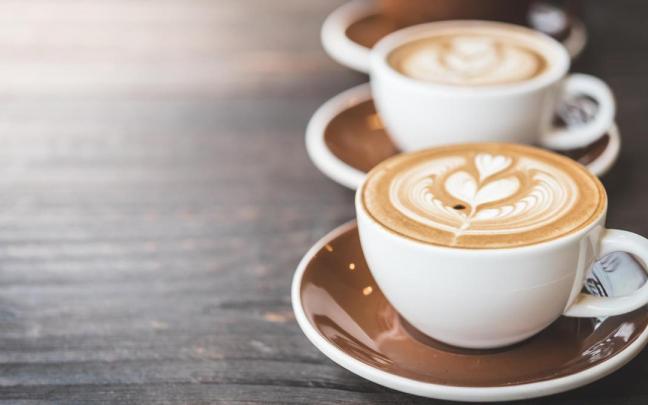 Tazas de café con dibujos.