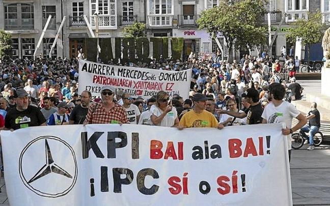 Manifestaci&oacute;n de trabajadores de Mercedes.