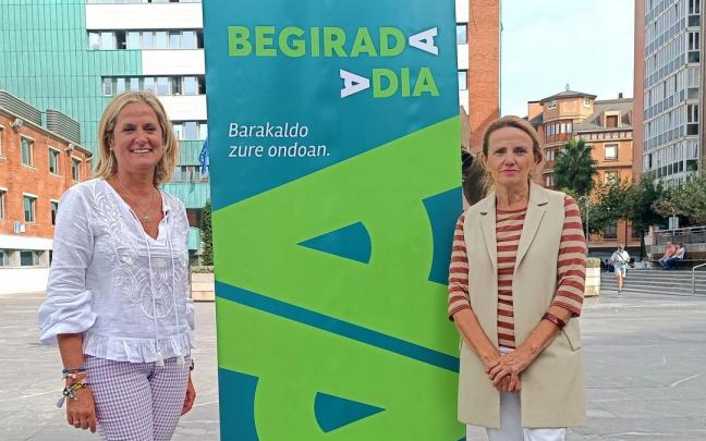 Amaia del Campo y Karmele Acedo.