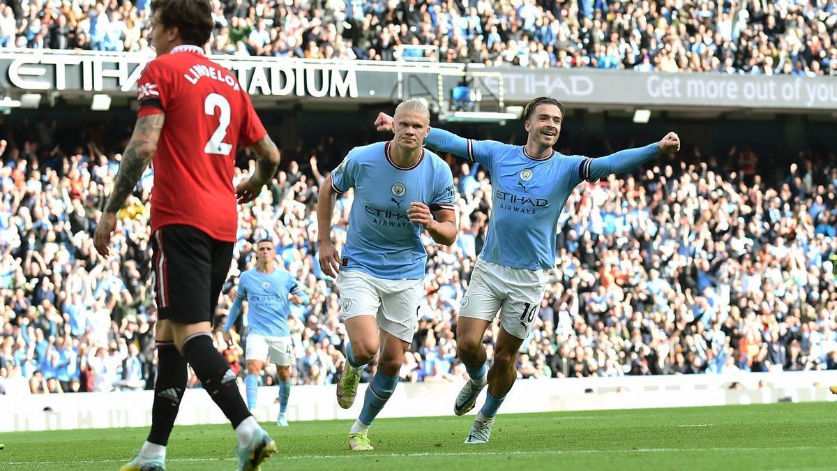 El noriego Haaland celebra uno de sus goles al United.