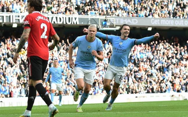 El noriego Haaland celebra uno de sus goles al United. El noriego Haaland celebra uno de sus goles al United.