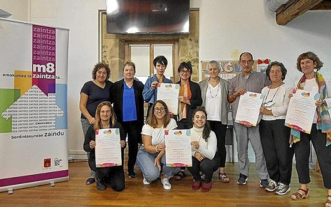 Usurbilgo Udaleko, Matia Fundazioko eta Emagin elkarteko ordezkariak, aurkezpenean.