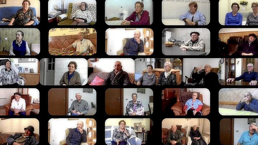 Los vecinos y vecinas que participaron en la recogida de testimonios.