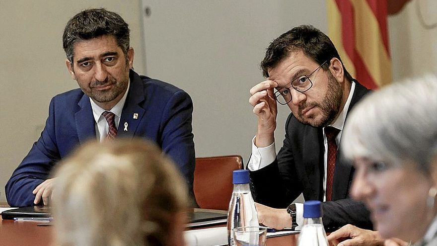Jordi Puigneró y Pere Aragonès, durante la última reunión semanal del Govern.