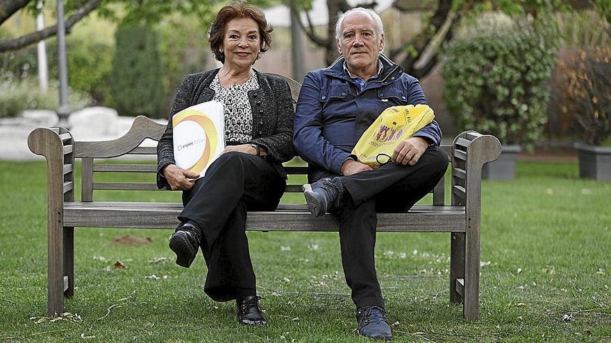 Pilar Eraso y Juan Antonio Cabrero son dos de los 9.070 pioneros de la fotovoltaica en Navarra afectados por los volantazos legislativos del Estado.