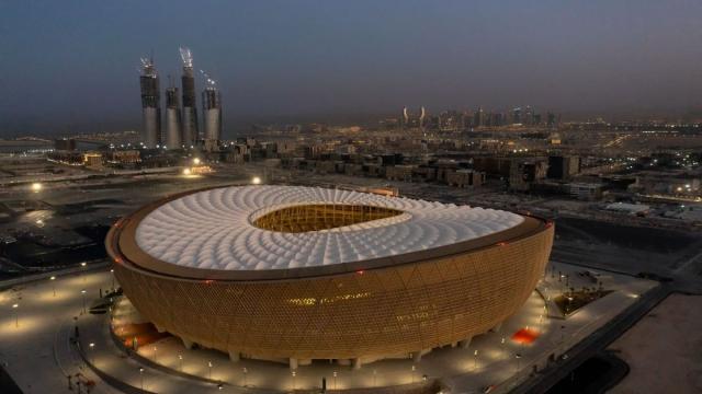 Imagen exterior del Estadio de Lusail en Catar, escenario de la final de la Copa del Mundo de 2022. Imagen exterior del Estadio de Lusail en Catar, escenario de la final de la Copa del Mundo de 2022.