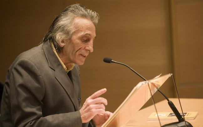 Mariano Iñigo en un recital llevado a cabo en Artium.