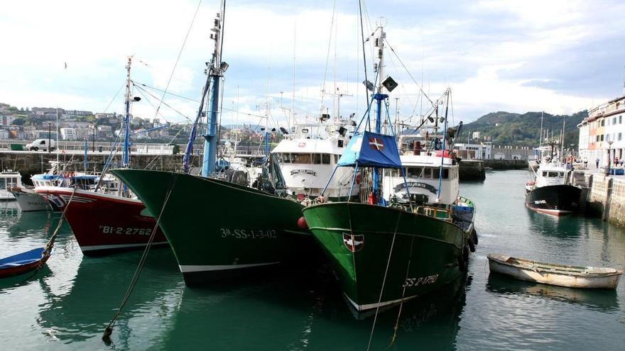 La flota vasca teme que los barcos gallegos pesquen en sus caladeros