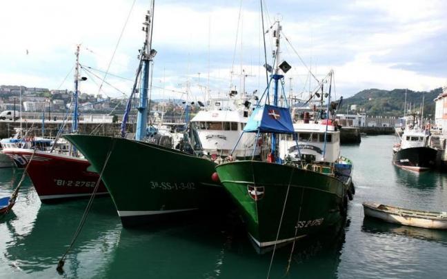 La flota vasca teme que los barcos gallegos pesquen en sus caladeros