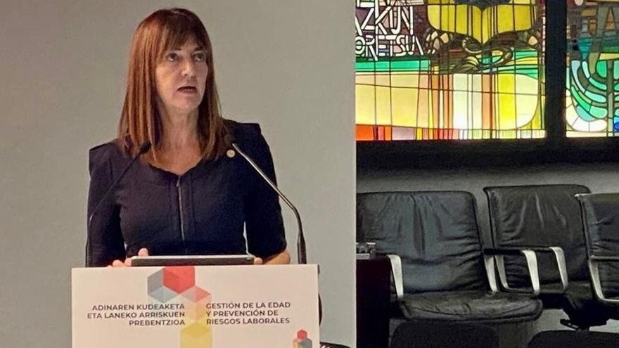 Idoia Mendia, en la inaugiración del Foro Gestión de la edad y prevención de riesgos laborales