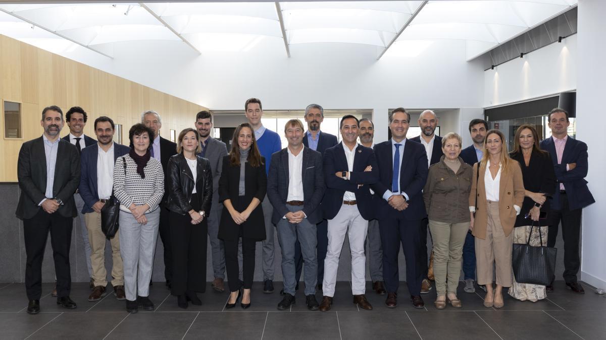 Miembros del Consorcio Passivhaus y representantes de la Escuela Técnica Superior de Arquitectura en el acto de presentación de los Premios Edifica celebrado en Madrid.