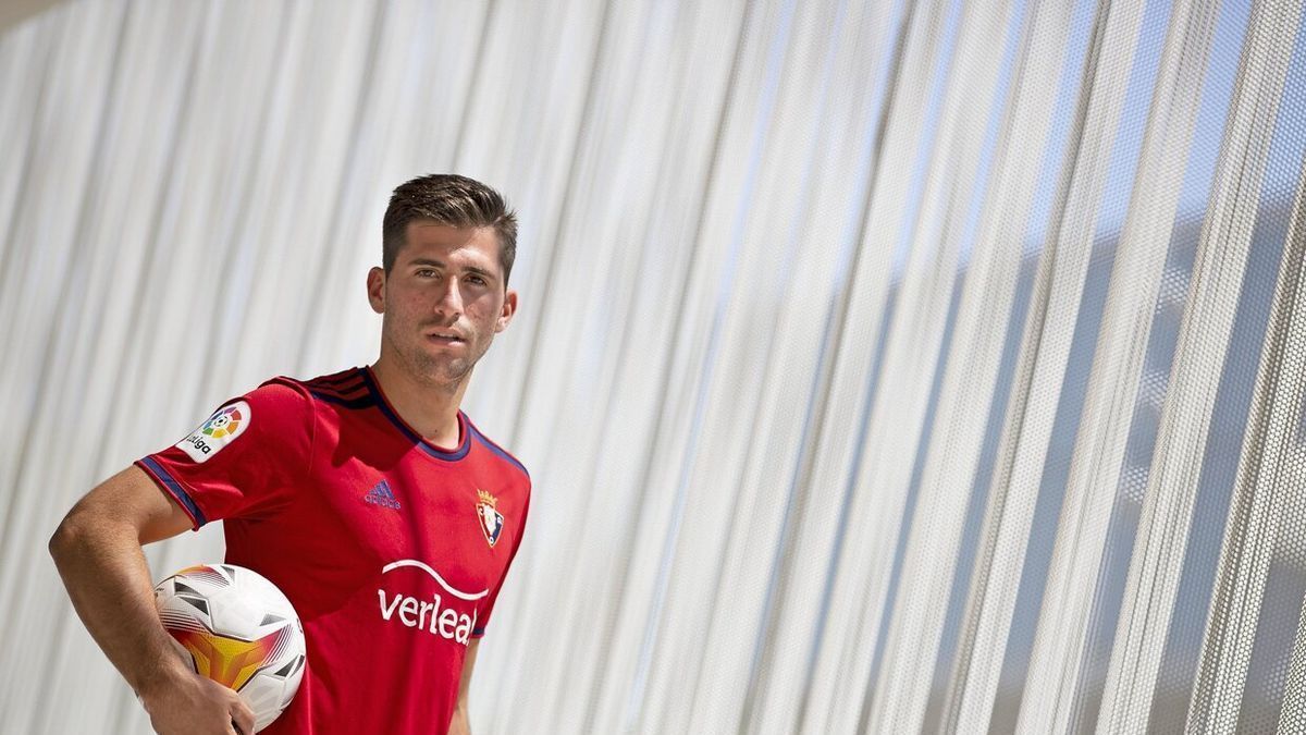 Jesús Areso, en su presentación como nuevo jugador de Osasuna